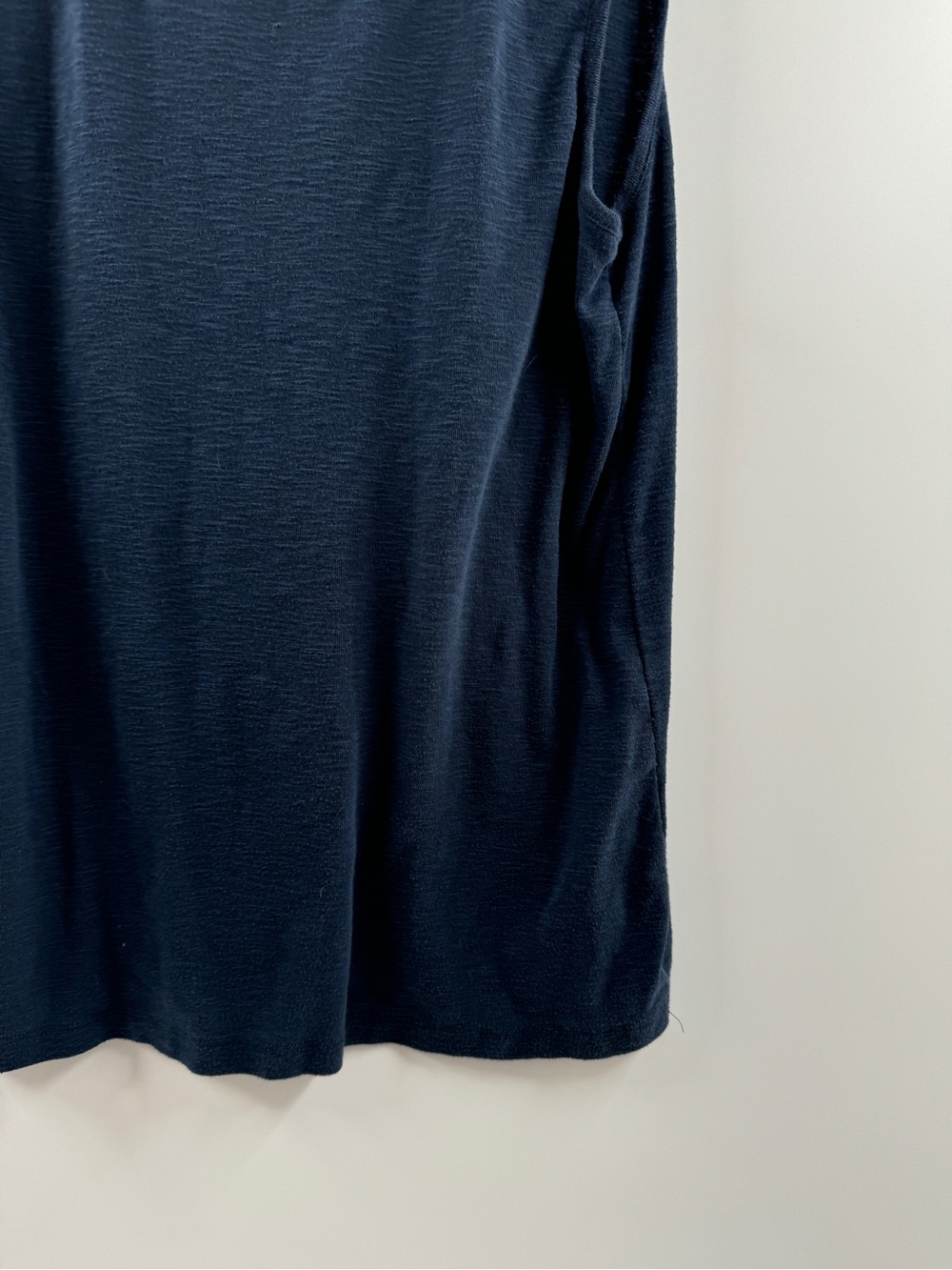 Merona Navy Blue Ruffle Front Tank Top – Women’s Large - Picture 7 of 7